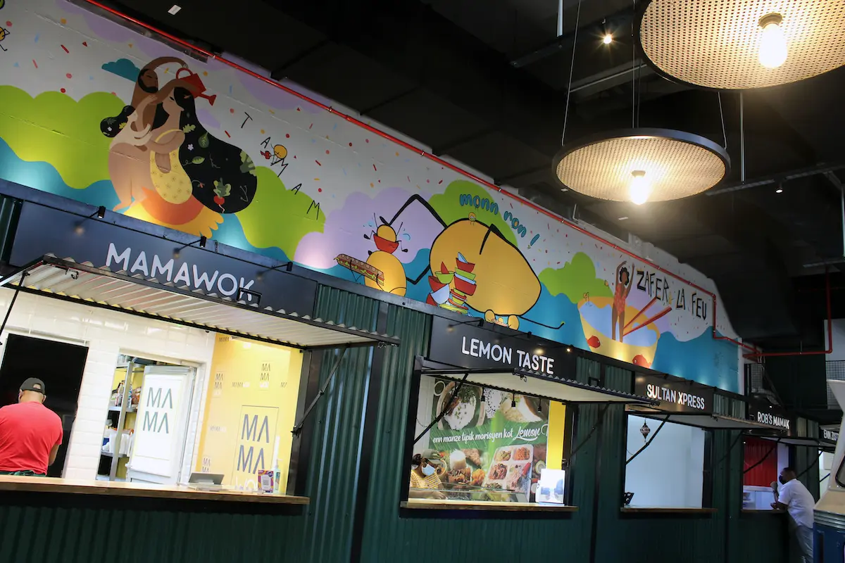Bagatelle Food Court, Mural